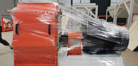 水滴型粉碎機帶葉輪喂料器篩網發往秘魯