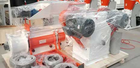 250飼料環(huán)模顆粒機發(fā)往塞內加爾