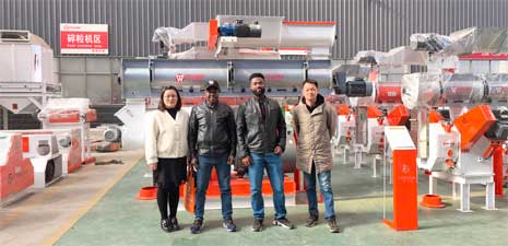 加納客戶訪問強福機械購買飼料顆粒設備