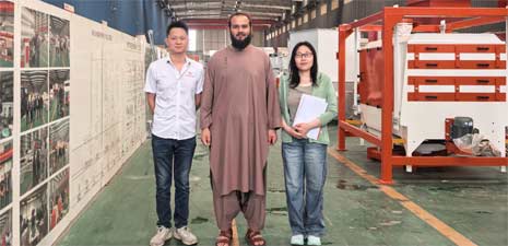 西亞客戶訪問強福機械購買飼料顆粒設備